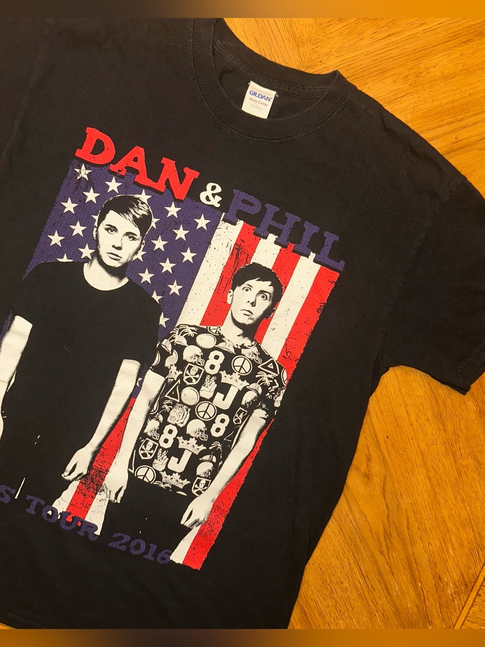 Dan & Phil US Tour 2016 The Amazing Tour T-Shirt Men’s Size Medium Black Gildan